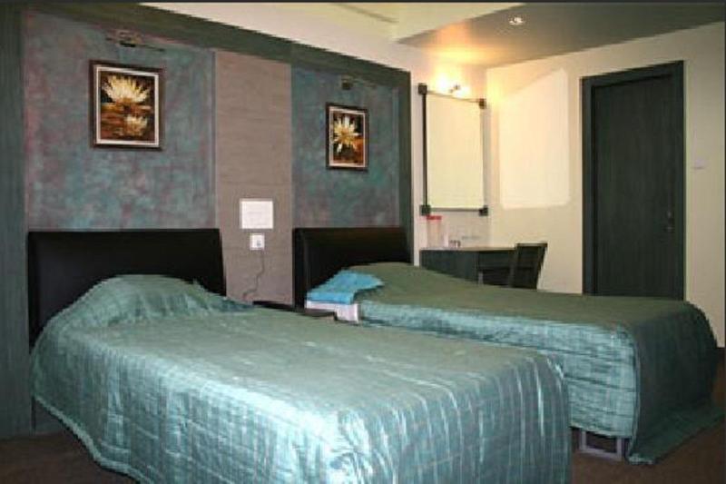 Hotel Majestic Shillong Extérieur photo