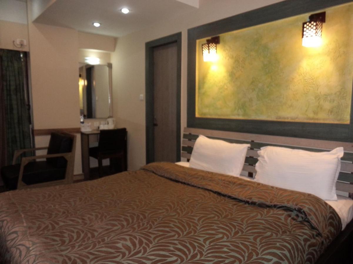 Hotel Majestic Shillong Extérieur photo