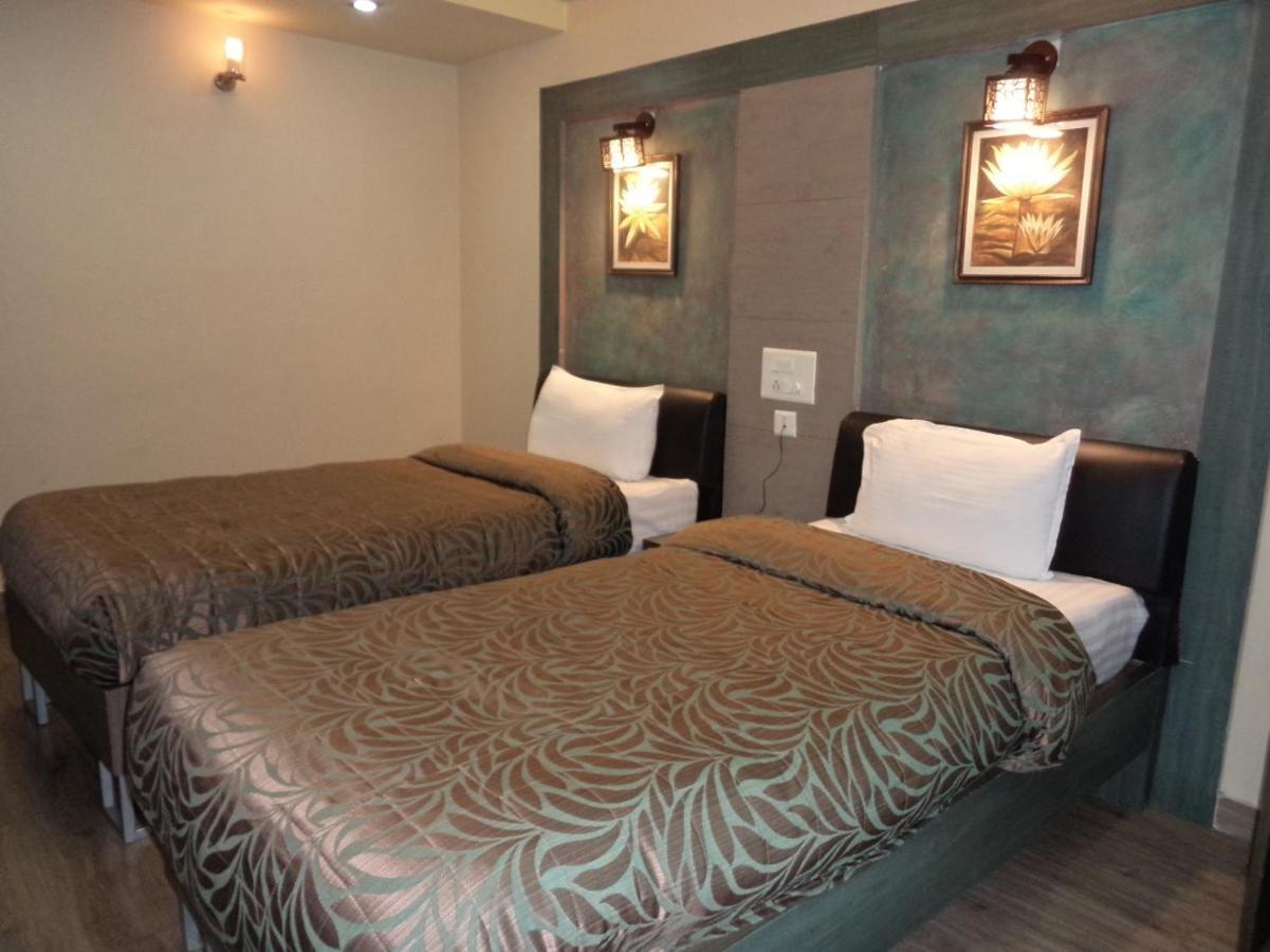 Hotel Majestic Shillong Extérieur photo