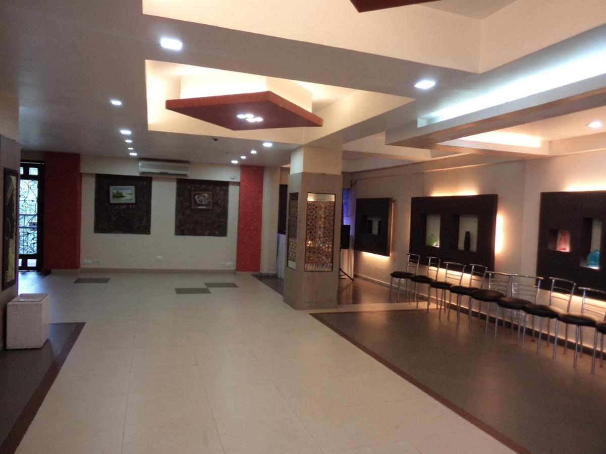 Hotel Majestic Shillong Extérieur photo
